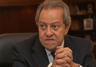 منير فخري عبد النور، وزير الصناعة والتجارة الأسبق